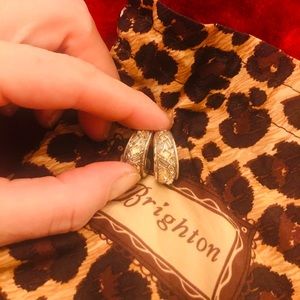 Brighton earrings 🤎🤎🌻🌻